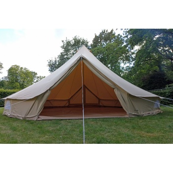 largest_bell_tent_in_the_world.jpg